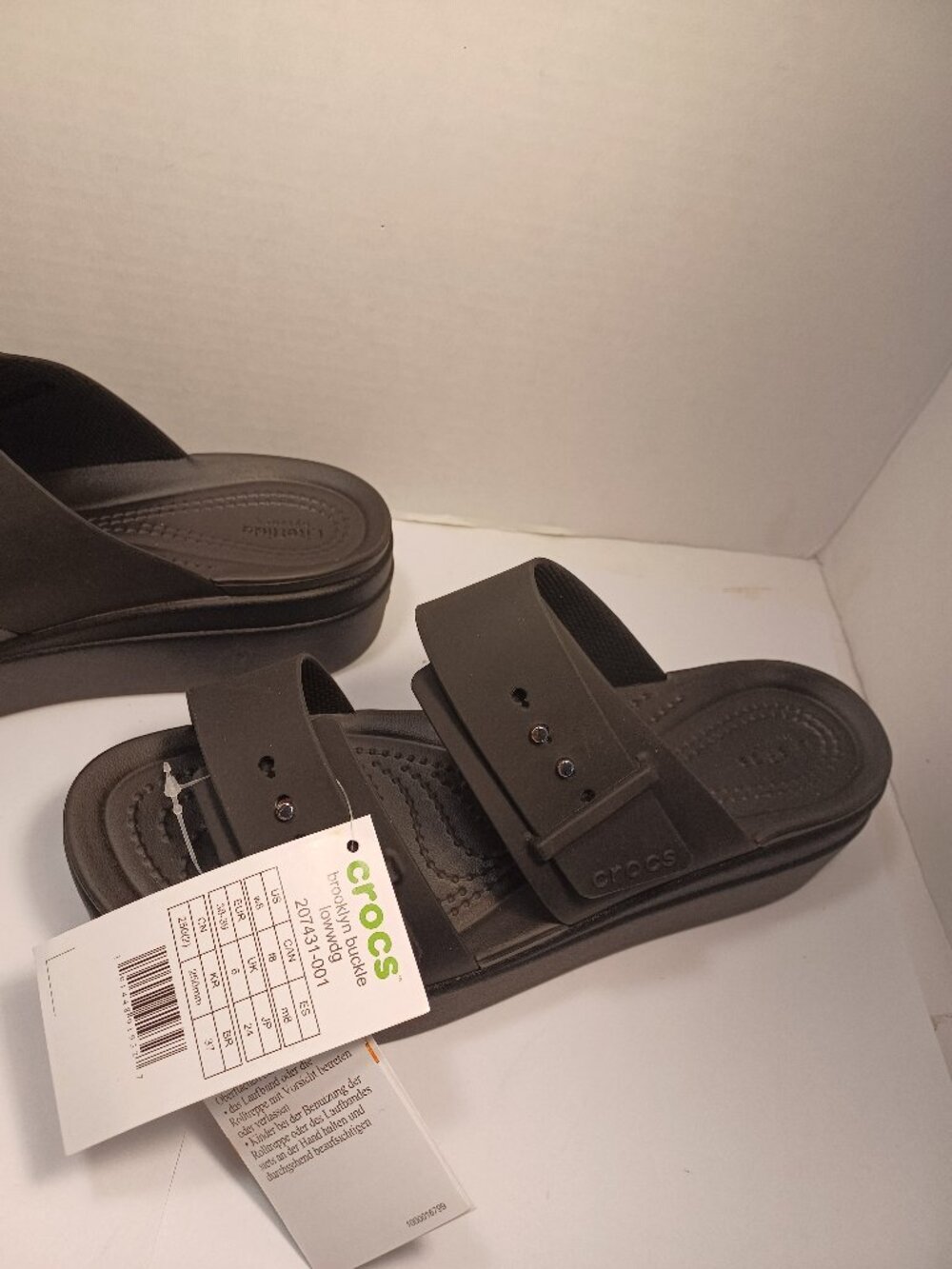 Crocs Brooklyn Low Wedge Sandal Size 8 - Picture 5 of 6